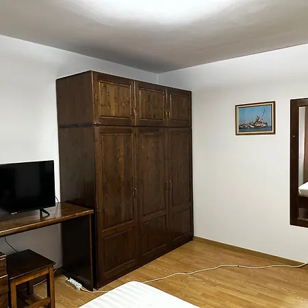 Casa Lui Neica Guest House Tulcea Exterior photo